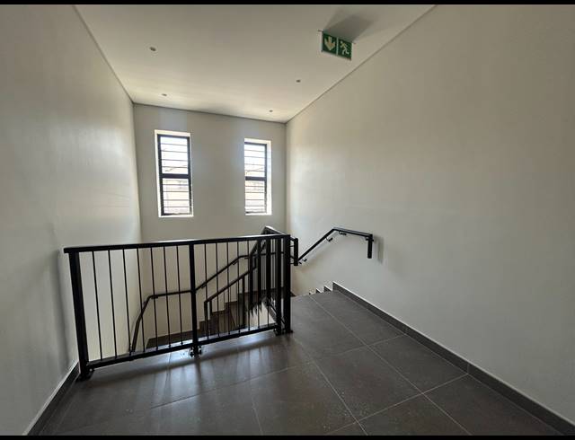 198M² BUILDING TO LET IN MAITLAND